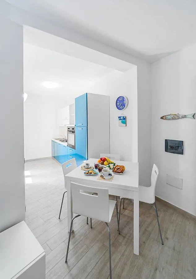 شقة Pgs Immobiliare Srls Le Logge 2 Monolocale Ben Accessoriato A Pochi Metri Da Piazza Umberto I La Maddalena لا ماداّلينا