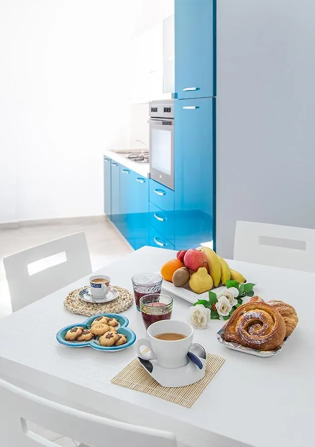 Apartment Le Logge 2: Cozy Studio Near Piazza Umberto I La Maddalena