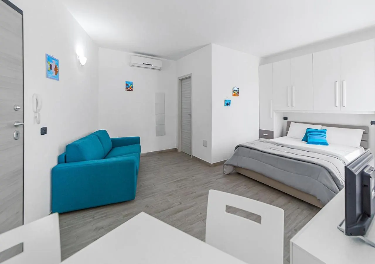 Le Logge 2: Cozy Studio Near Piazza Umberto I La Maddalena  0*, La Maddalena (Sassari)